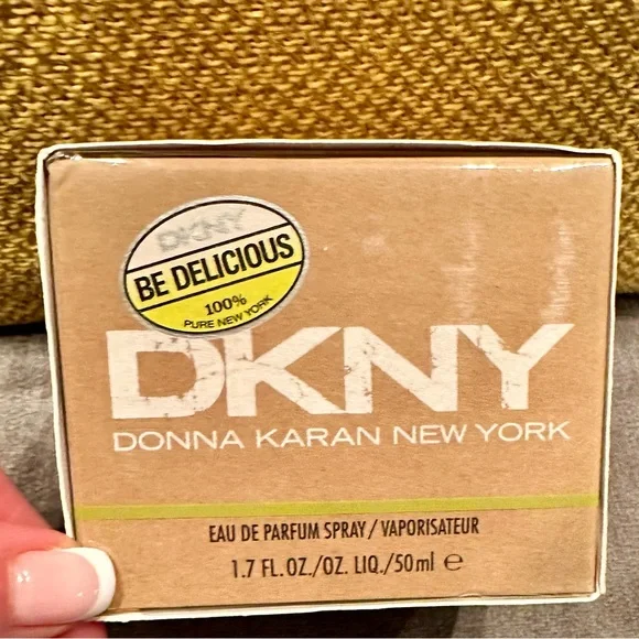 DKNY Be Delicious Eau de Parfum Spray - Picture 1 of 3
